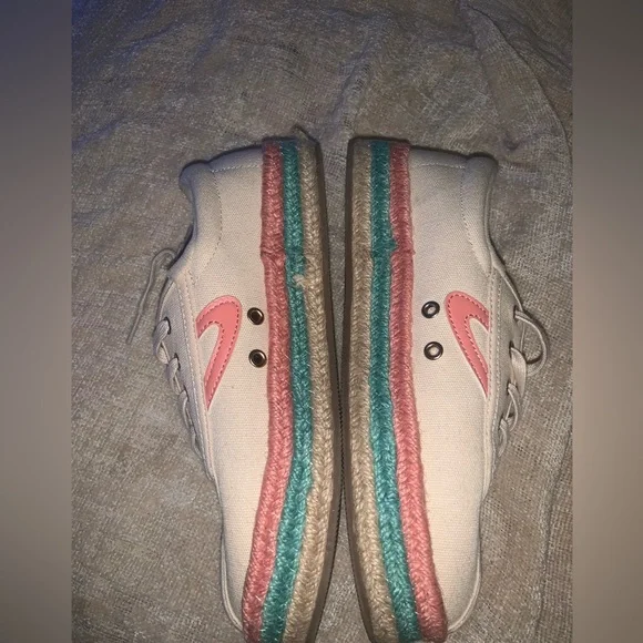 TRETORN Women's Nylite Canvas Sneakers cream pink blue espadrille spring 7 boho
